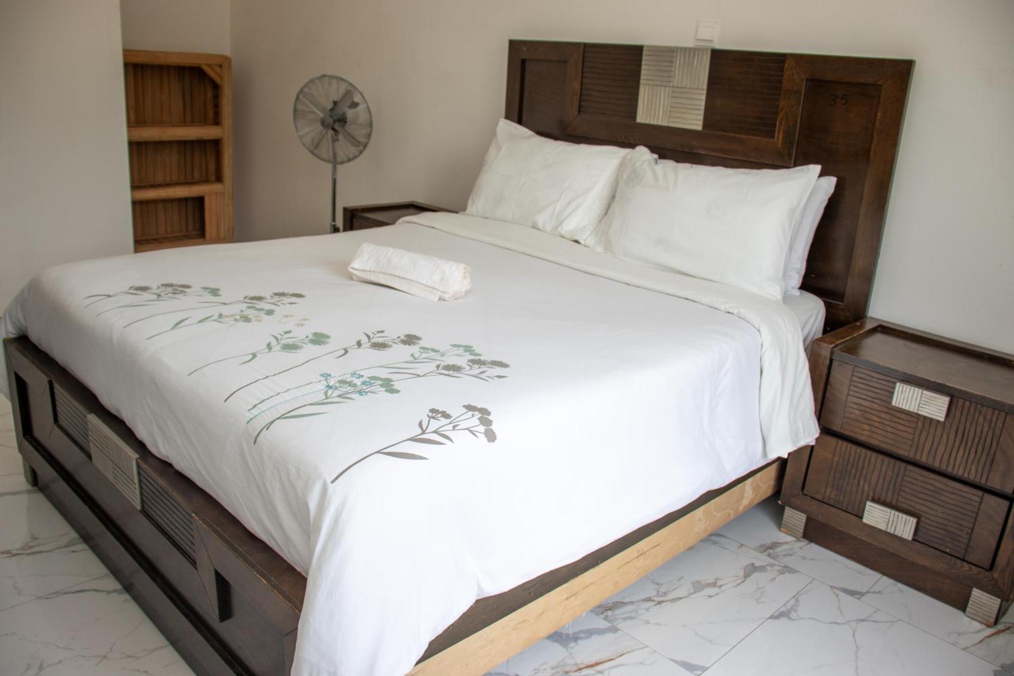 Lowin Suites-One-Bed Apartments Lusaka Eksteriør billede