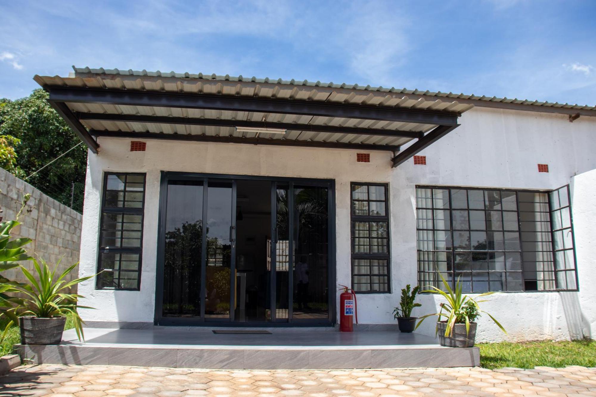 Lowin Suites-One-Bed Apartments Lusaka Eksteriør billede